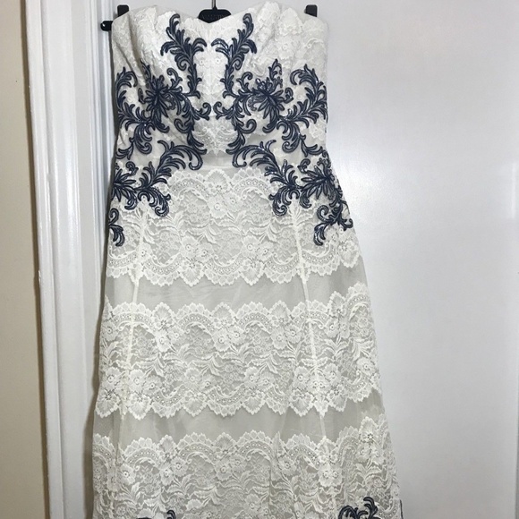 New Marchesa Notte Evening Strapless Lace Gown, Si - Picture 1 of 8